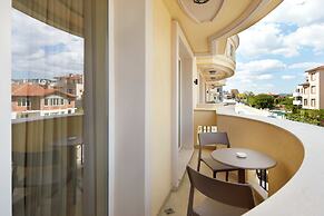 Bellicity Apart Complex