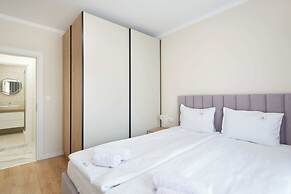 Bellicity Apart Complex