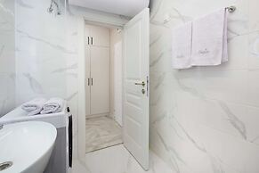 Bellicity Apart Complex