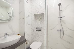 Bellicity Apart Complex