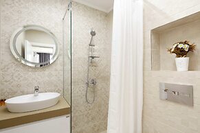 Bellicity Apart Complex