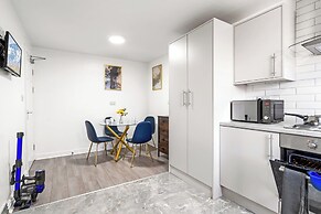 Kunda House Pershore