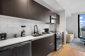 Luxurious Condo Downtown Miami Heart