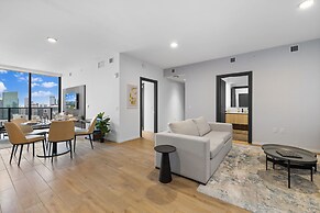 Luxurious Condo Downtown Miami Heart