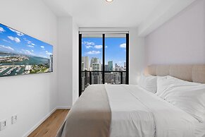 Luxurious Condo Downtown Miami Heart