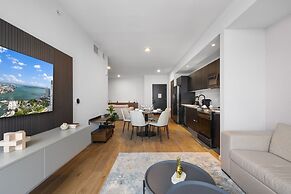 Luxurious Condo Downtown Miami Heart