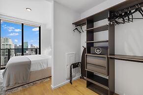 Luxurious Condo Downtown Miami Heart