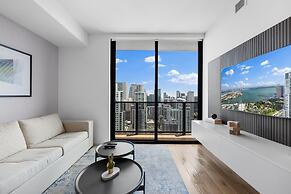 Luxurious Condo Downtown Miami Heart