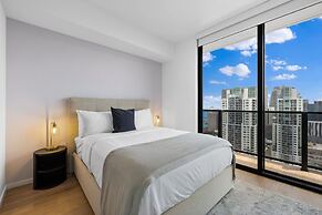 Luxurious Condo Downtown Miami Heart