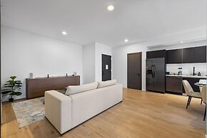 Luxurious Condo Downtown Miami Heart