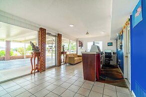 Lamplighter Inn By OYO Independence