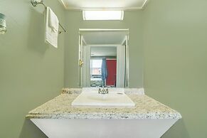 Lamplighter Inn By OYO Independence