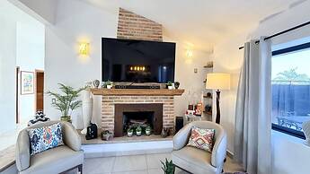2 Bedroom - Great Location- Walk to Everything- Huge Patio