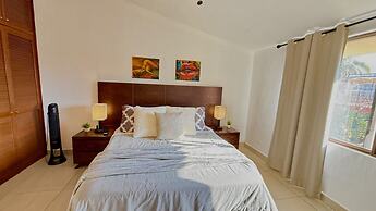 2 Bedroom - Great Location- Walk to Everything- Huge Patio