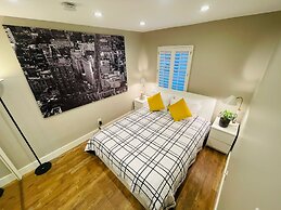 Popular LA Beach in Venice 10A