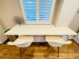 Popular LA Beach in Venice 10A