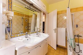 Hotel Melissa Gold Coast
