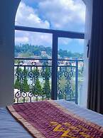 Sapa Crown Hotel