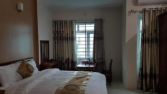 Love Hotel KDT Van Phu- by Bay Luxury