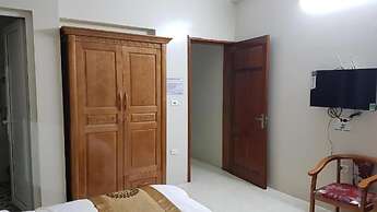 Love Hotel KDT Van Phu- by Bay Luxury