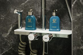 Elegant Boutique Hotel Ha Long