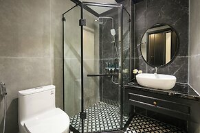 Elegant Boutique Hotel Ha Long