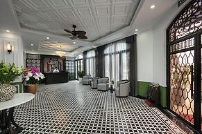 Elegant Boutique Hotel Ha Long