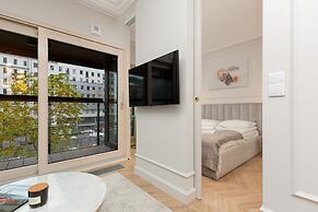 Mennica Azurite by Renters Prestige