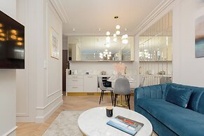 Mennica Azurite by Renters Prestige