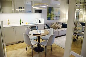 Mennica Amethyst by Renters Prestige