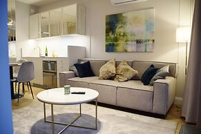 Mennica Amethyst by Renters Prestige