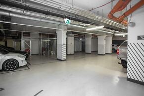 Mennica Amethyst by Renters Prestige