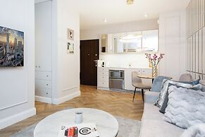 Mennica Amethyst by Renters Prestige