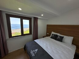 Bungaport Bungalows&Suites