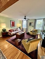 Wyatt's Saloon Guest House 2