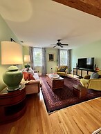 Wyatt's Saloon Guest House 2