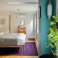 Wyatt's Saloon Guest House 2