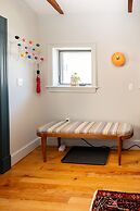 Wyatt's Saloon Guest House 2