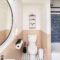 Wyatt's Saloon Guest House 2