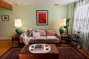 Wyatt's Saloon Guest House 2