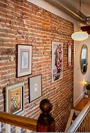 Wyatt's Saloon Guest House 2