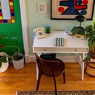 Wyatt's Saloon Guest House 2