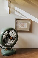 Wyatt's Saloon Guest House 2