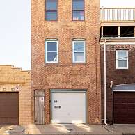 Wyatt's Saloon Guest House 2