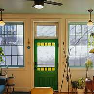 Wyatt's Saloon Guest House 2