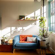 Wyatt's Saloon Guest House 2