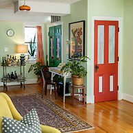 Wyatt's Saloon Guest House 2