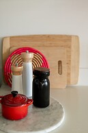 Wyatt's Saloon Guest House 2