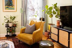 Wyatt's Saloon Guest House 2