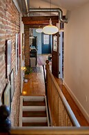 Wyatt's Saloon Guest House 2